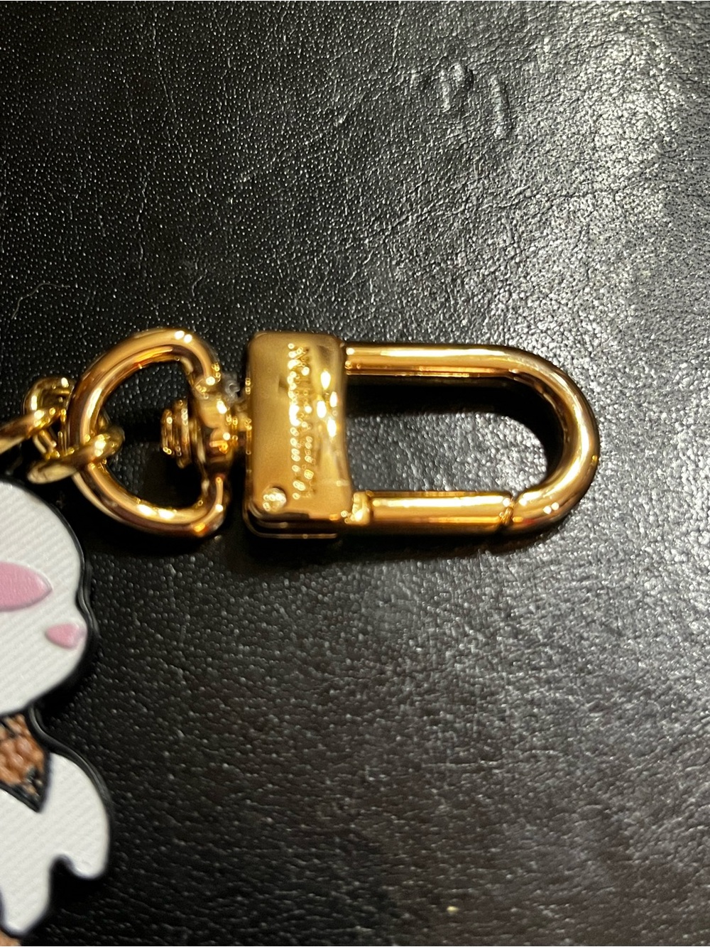 💕 Louis. Vuitton. Furry Friends Rabbit Fluffy Faux Fur Tail Key Ring Bag Charm - Picture 3 of 5